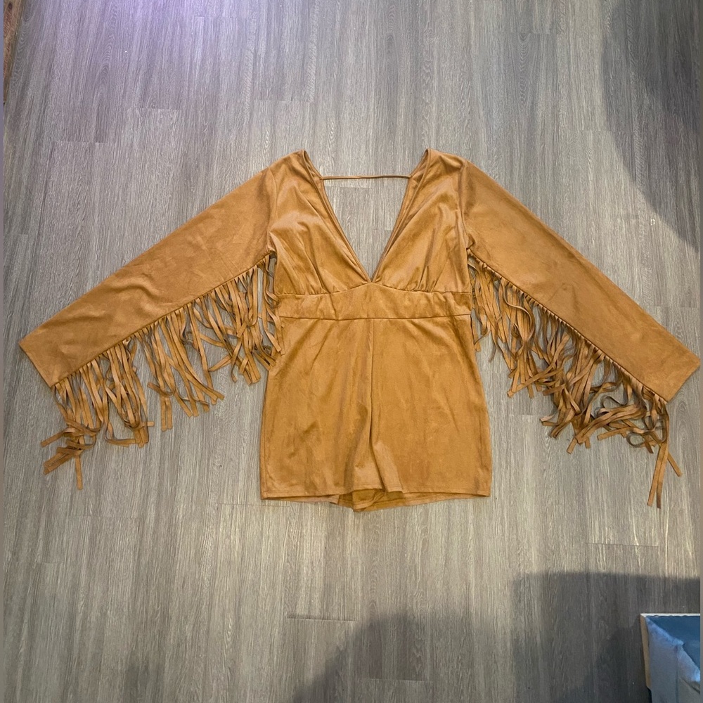 “Ole Stevie Stand Back” camel suede fringe sleeve romper/bodysuit NWT